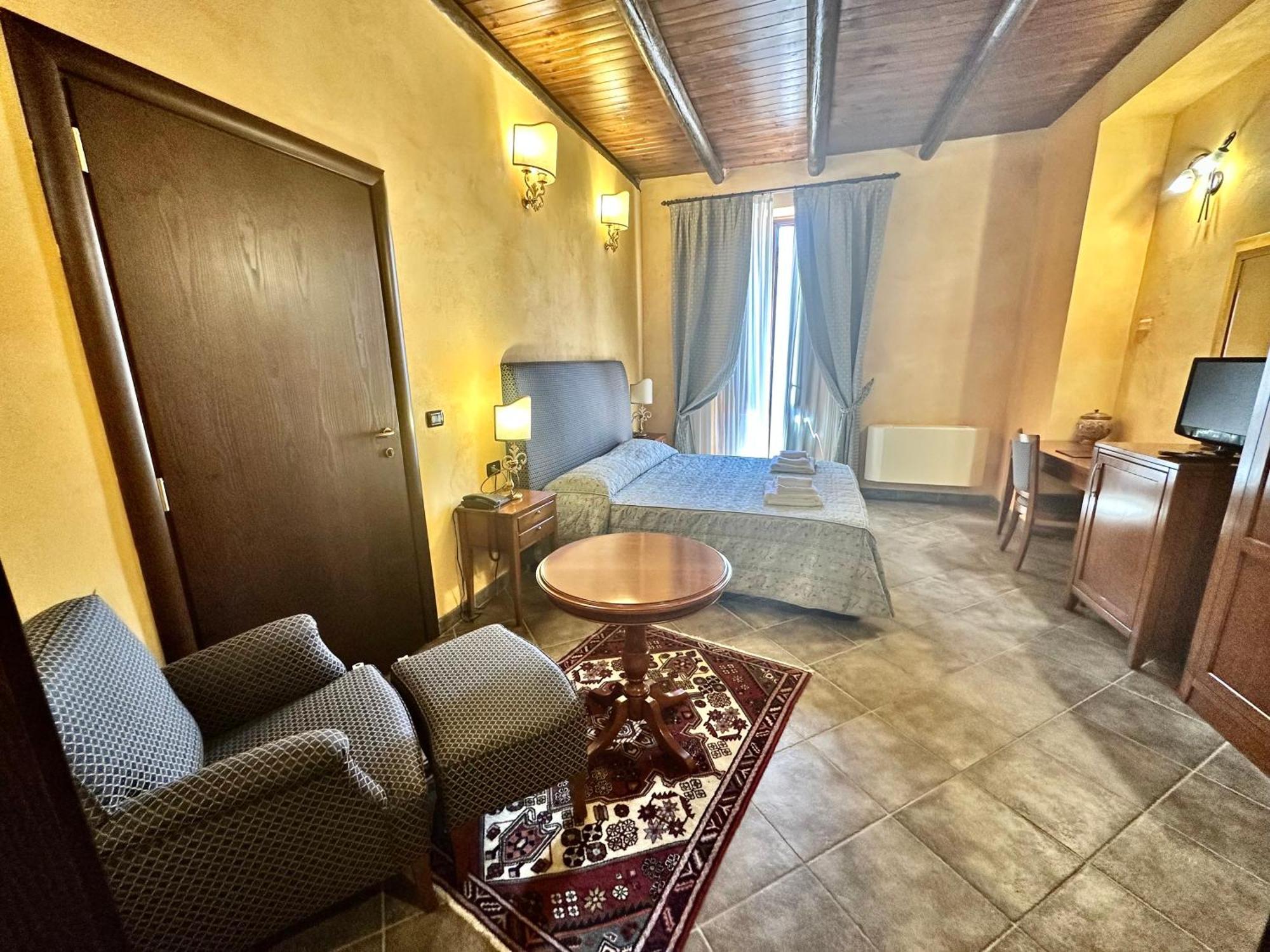 Hotel Palazzo Marzano Briatico Exterior foto